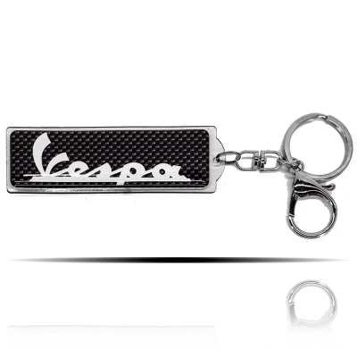 Vespa Logolu Karbon Desenli Anahtarlık